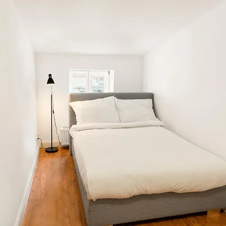 Апартаменти 120qm Altstadt-apartment Mit Terrasse & Domblick - Direkt Am Markt Шверін