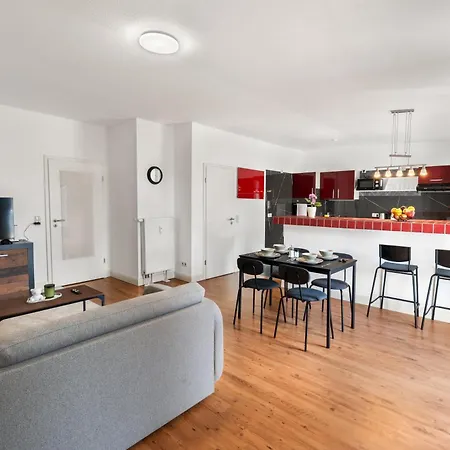 120qm Altstadt-apartment Mit Terrasse & Domblick - Direkt Am Markt Шверін